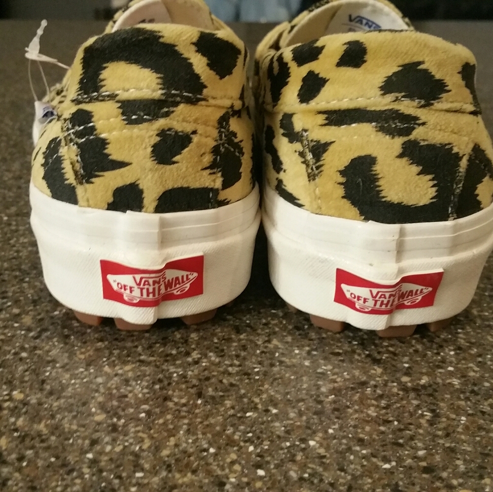 SOLD OUT. NO LONGER AVAILABLE. - Picture 2 of 5